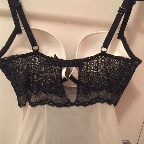 Victoria's Secret Dream Angels Push Up Lingerie - Picture 2 of 6